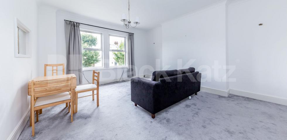 			NEW INSTRUCTION!, 2 Bedroom, 1 bath, 1 reception Flat			 Shirland Road, WARWICK AVENUE - MAIDA VALE